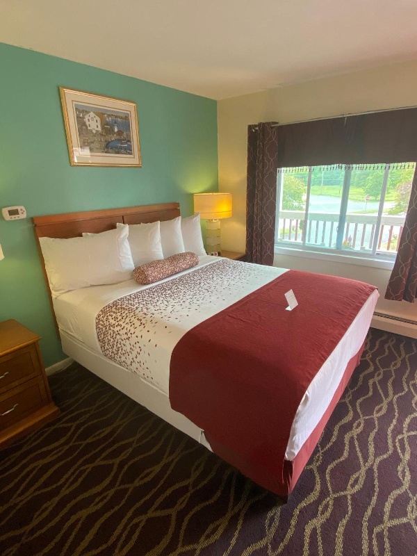 Cozy Corner Motel image 1