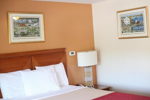 Cozy Corner Motel image 14