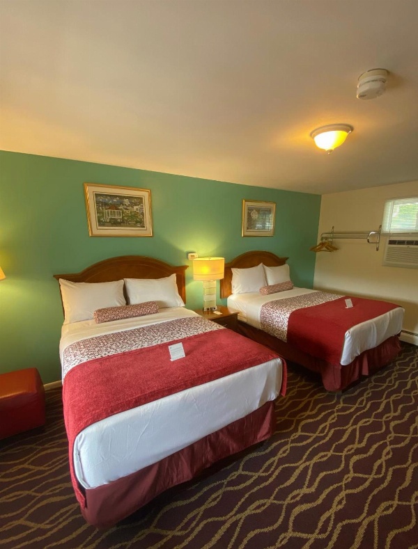 Cozy Corner Motel image 2