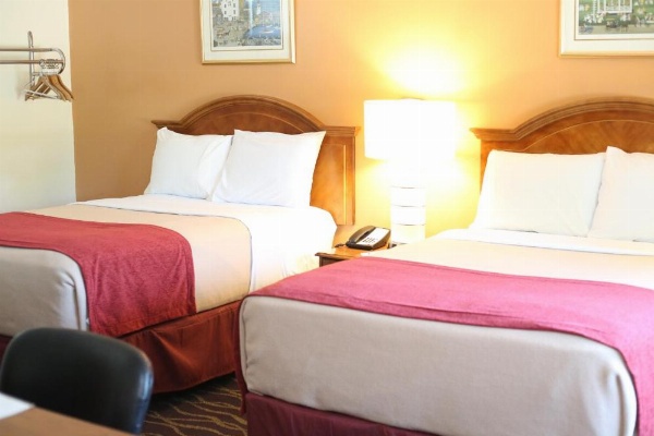 Cozy Corner Motel image 21